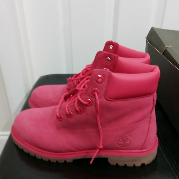 Ladies Timberland - Picture 1 of 3